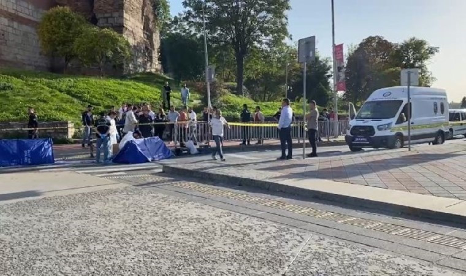 Surlarda dehşet! Yarım saat arayla iki kadını öldürdü, birinin kafasını kesip aşağı attı