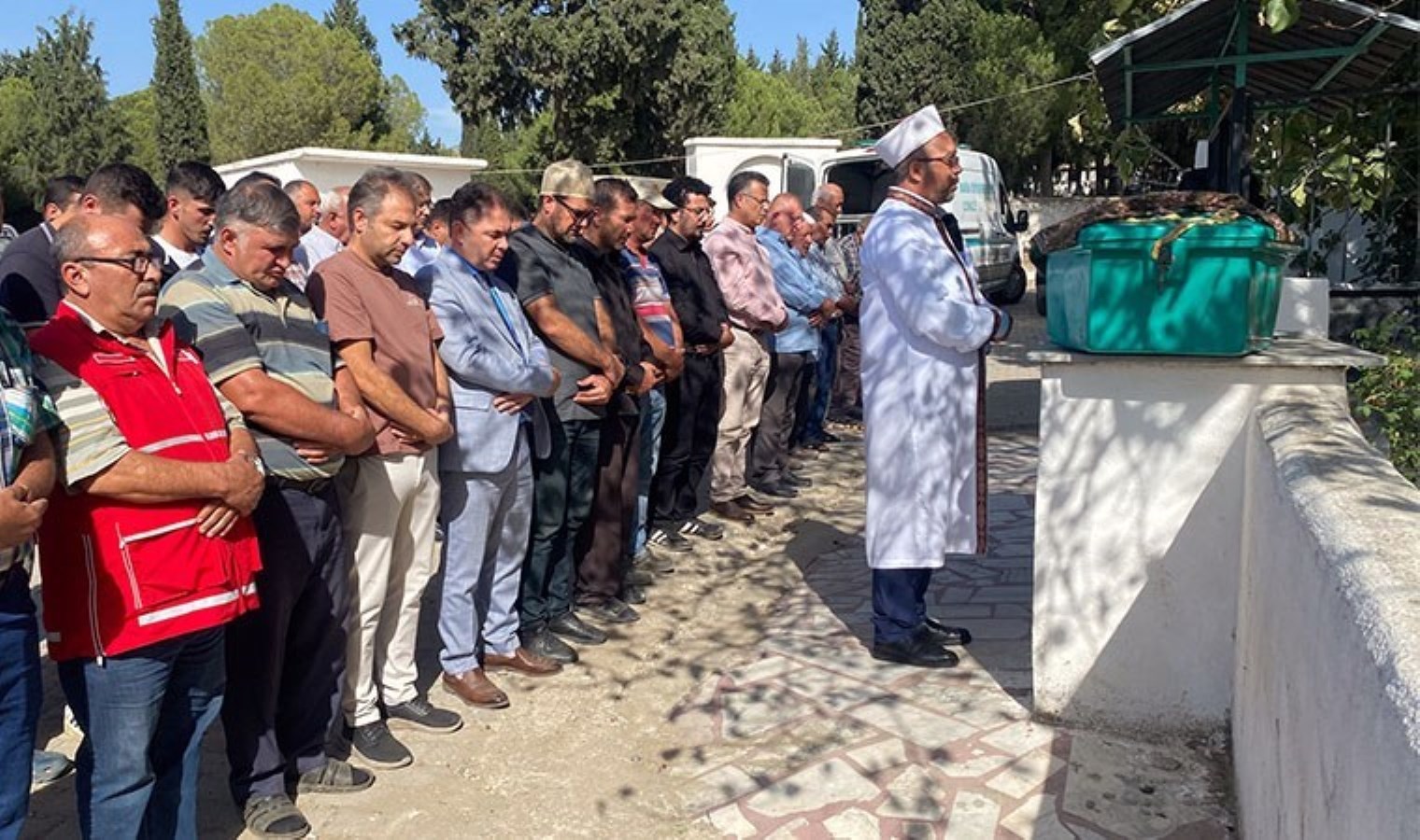 Tabuttayken hayatta olduğu belirlenmişti: Hastanede hayatını kaybeden yaşlı adam son yolculuğuna uğurlandı