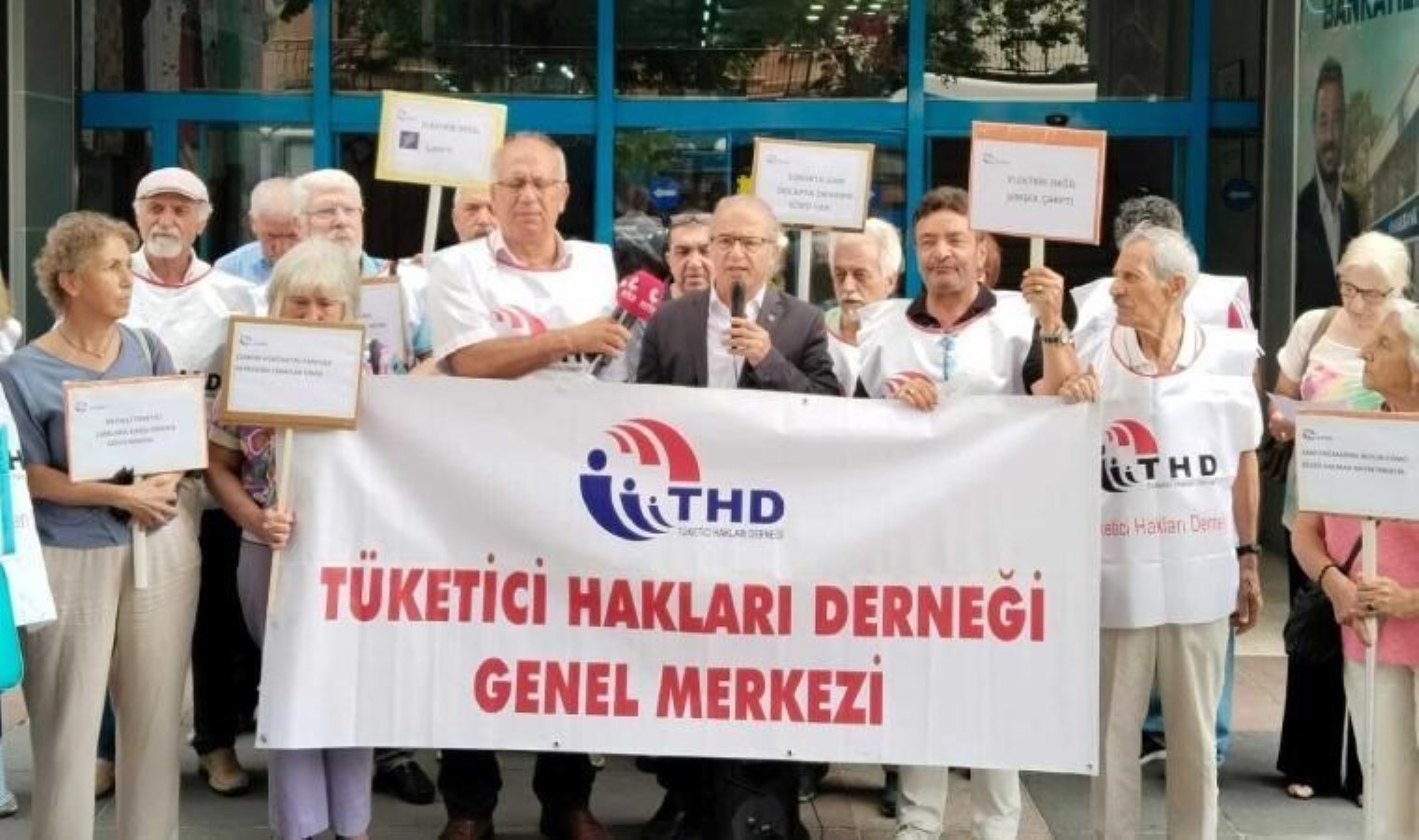 Tüketici Hakları Derneği’nden vergi düzenlemesine tepki: Yoksulların sırtına böyle bir vergi yüklenmesini doğru bulmuyoruz