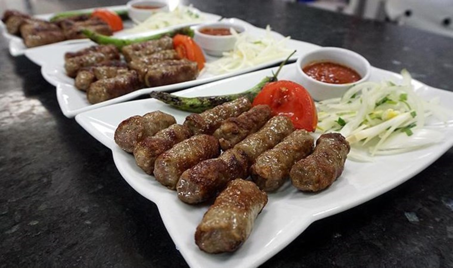 Türkiye bu iddiayı konuşuyor… Çok ünlü bir köfte zincirinin ürünlerinde ‘domuz eti’ çıktı: Bakanlık, ismini açıklayamadı