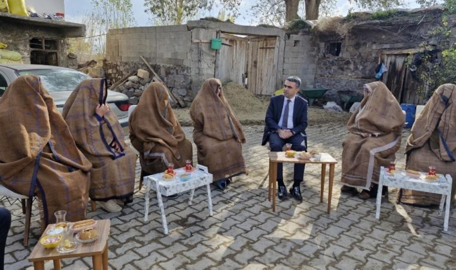 Valiliğin paylaştığı fotoğraflara tepki yağdı: Gerçek sonradan ortaya çıktı