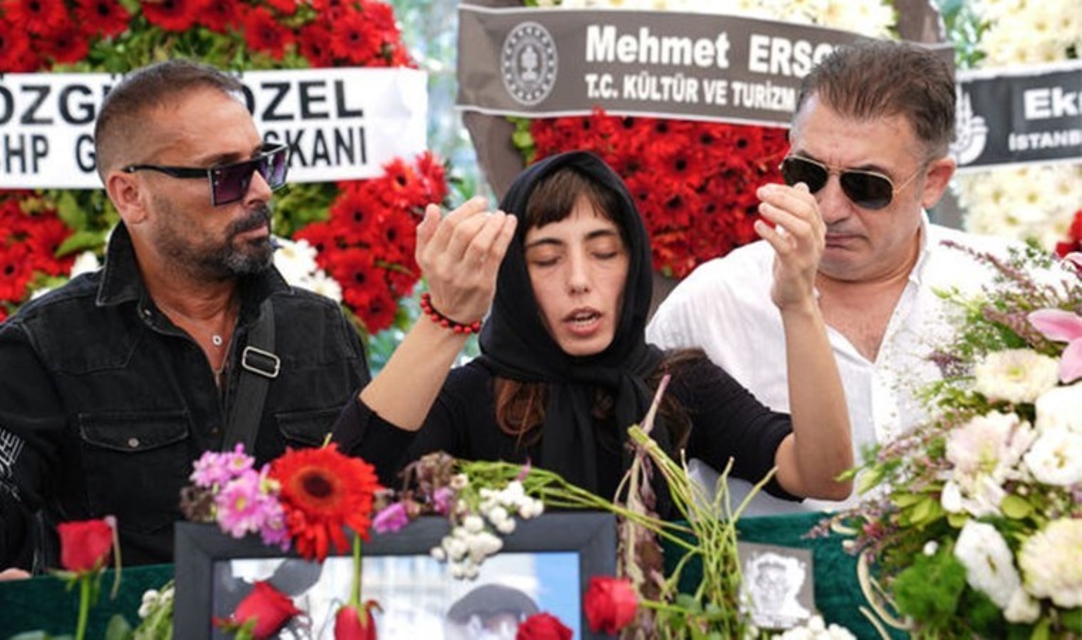 Ahu Tuğba’nın kızı Anjelik Calvin’den duygusal paylaşım: ‘Dayanamıyorum artık’