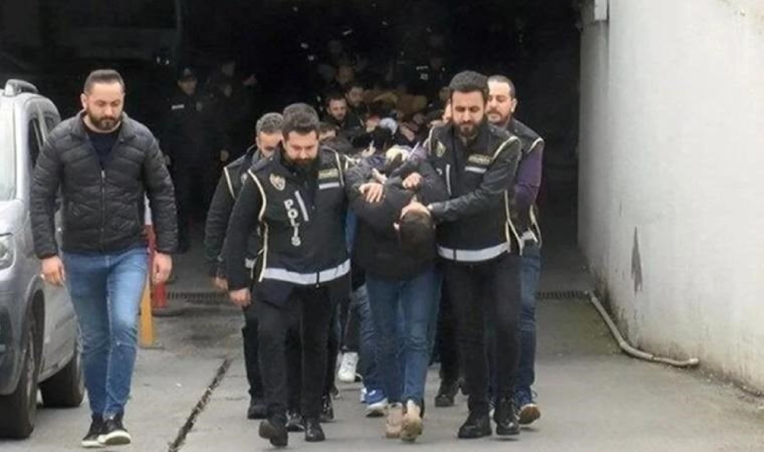 Barış Boyun çetesine İstanbul’da operasyon: 9 şüpheli gözaltına alındı