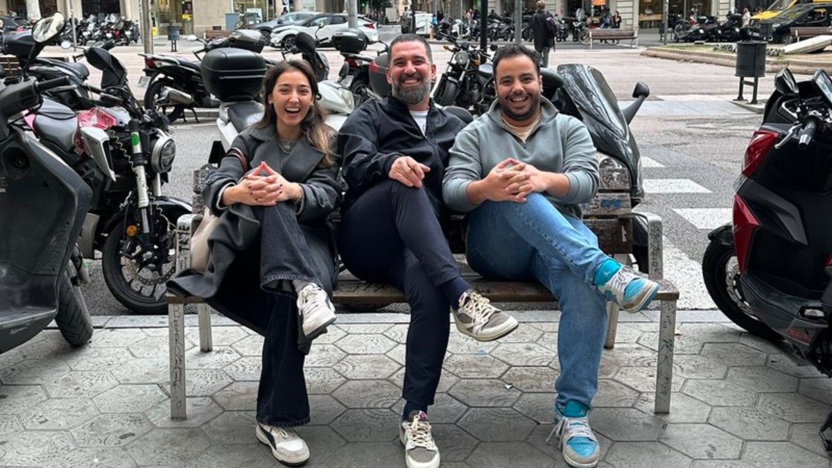 Barselona’daki meşhur bankta Arda Turan sürprizi