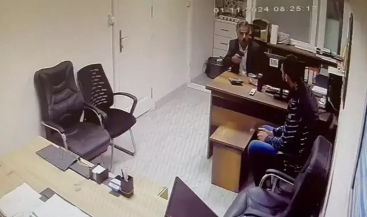 Bayrampaşa’da ‘kayınpeder’ dehşeti kamerada: Önce damadını öldürdü, sonra intihar etti!