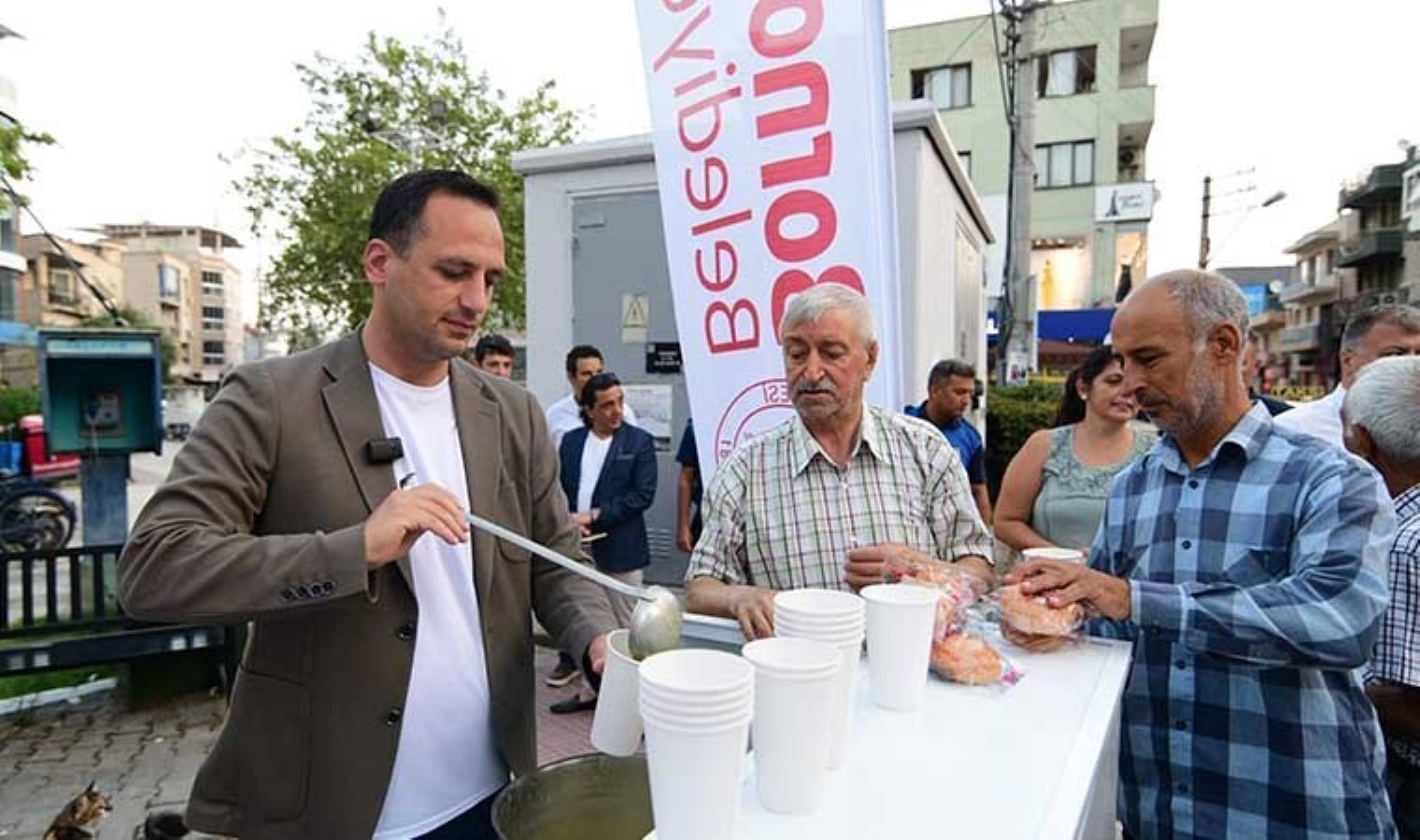 Bornova’da Sosyal Destek Seferberliği