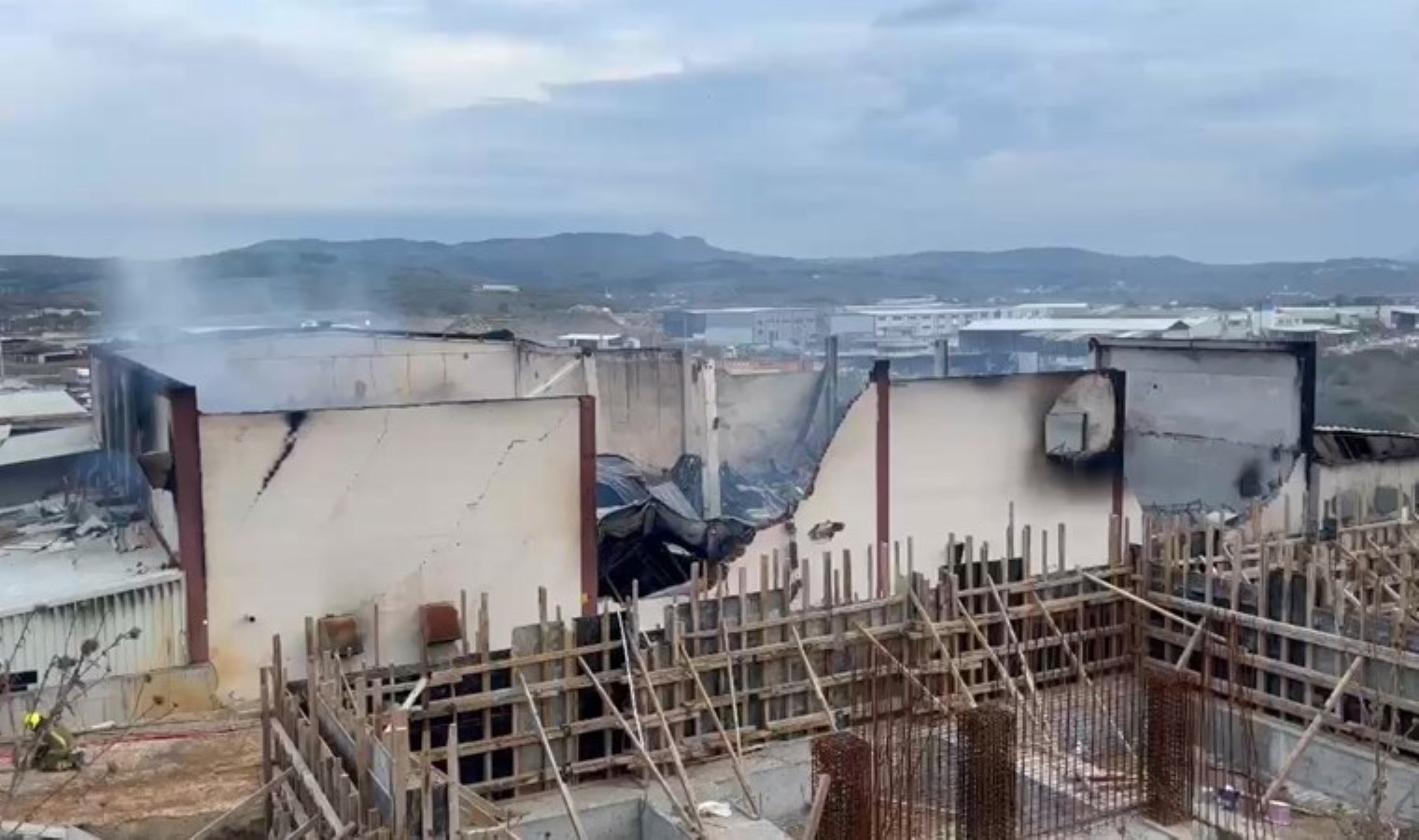 Bursa’daki yangının hasarı gün ağarınca ortaya çıktı!