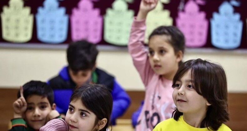 CHP’den, okullarda ücretsiz öğle yemeği verilmesi için kanun teklifi: ‘Okul zili çocukların midesinde çalmaktadır’