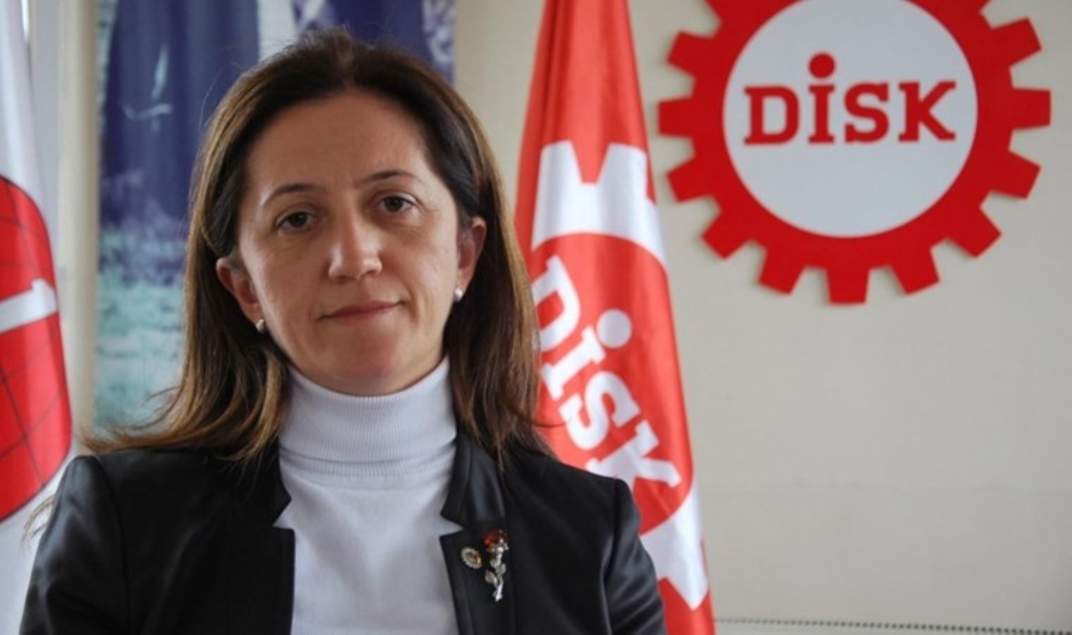DİSK Başkanı Arzu Çerkezoğlu: ‘Asgari ücrette orta oyunu oynanıyor’