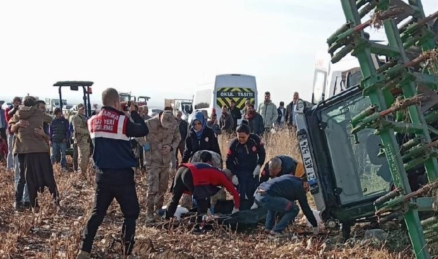 Diyarbakır’da acı olay… Devrilen traktörün altında can verdi!