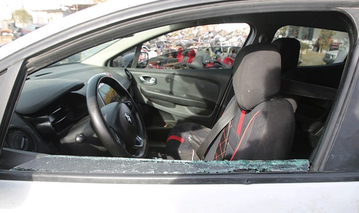 Edirne’de otomobile silahlı saldırı: 1 ölü, 2 yaralı!