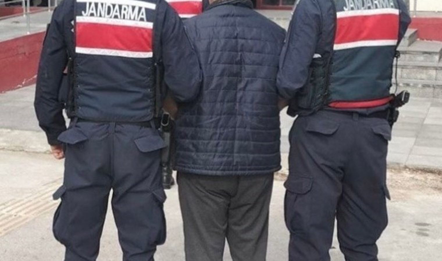 Erzincan’da ‘kaçakçılık’ operasyonu: 8 zanlı yakalandı