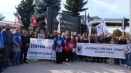 Eskişehir Osmangazi Üniversitesi önünde protesto: “Cumhuriyet düşmanlarını üniversitelere kimse sokamaz”