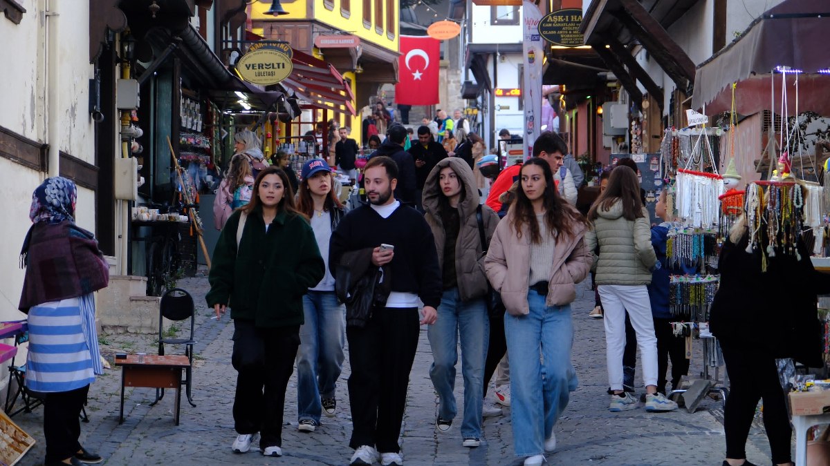 Eskişehir’de Odun Pazarı turistlerin uğrak noktası oldu