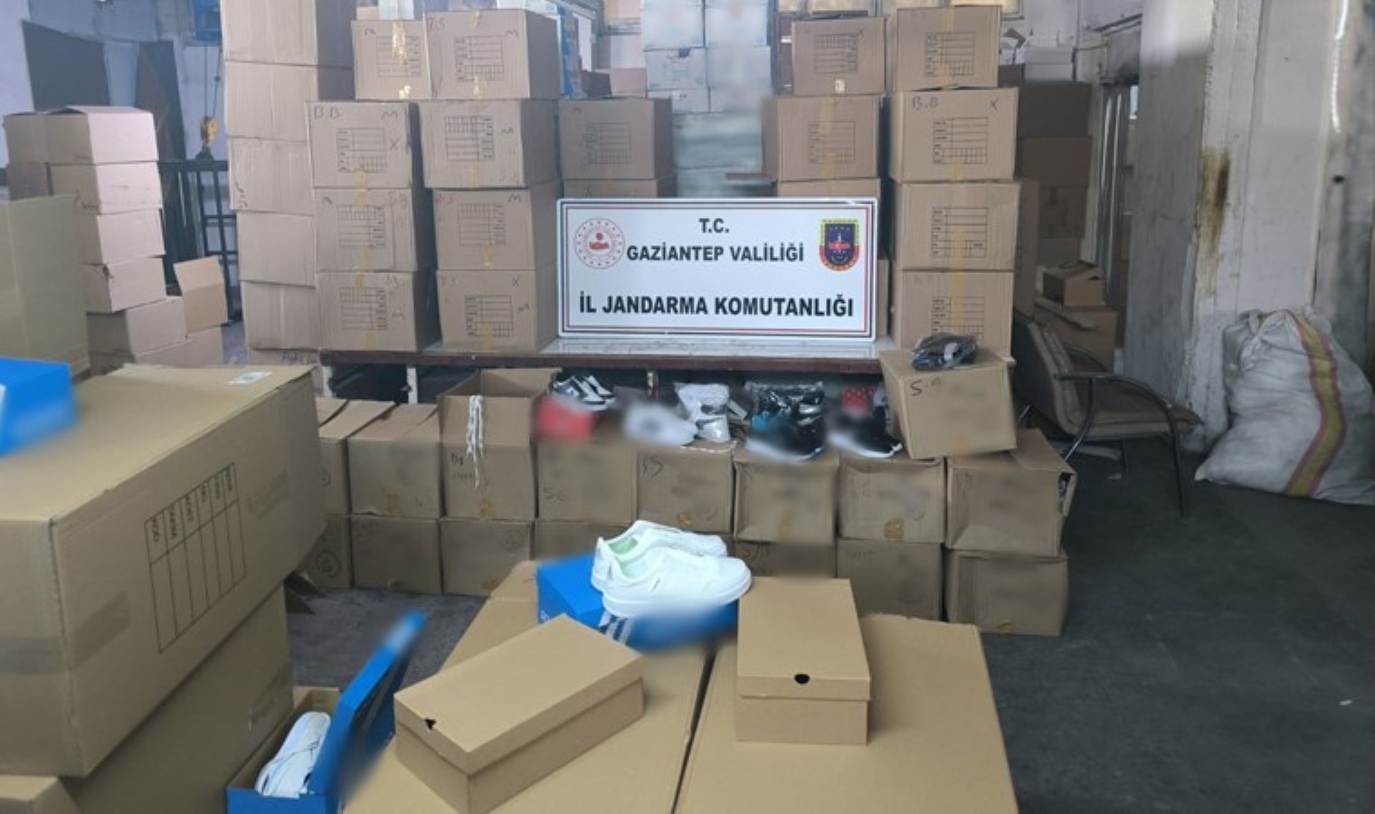 Gaziantep’te ‘sahte ayakkabı’ operasyonu: Piyasa değeri 11 milyon 760 bin TL!
