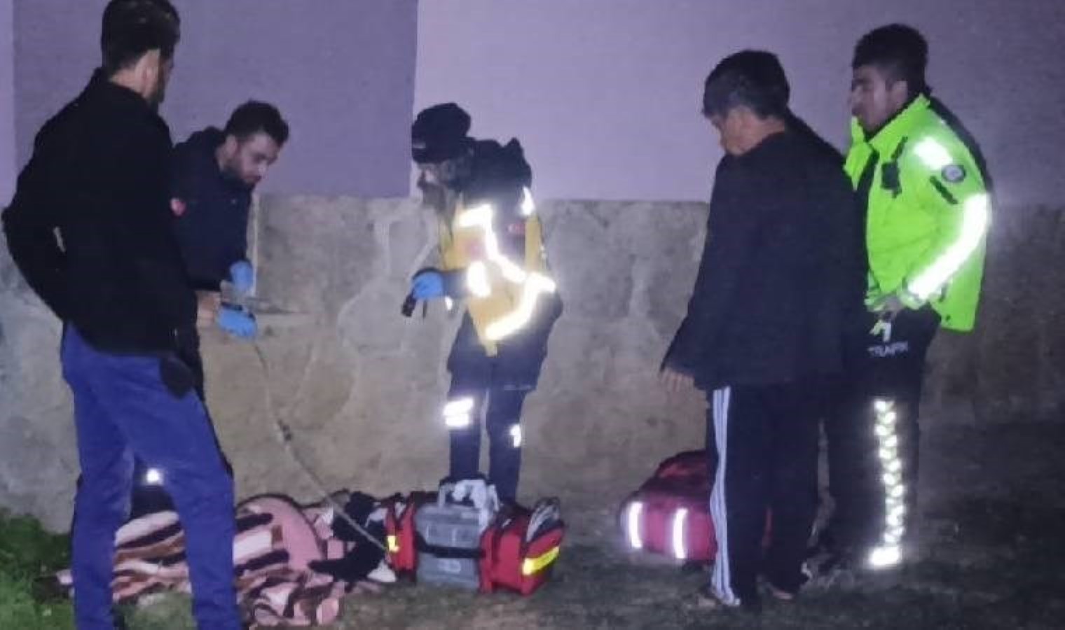 Hastaneden dün çıkmıştı… Balkondan düşen yaşlı adam hayatını kaybetti!