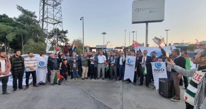 Haydarpaşa’da gemiyi basmışlardı… Filistin’e destek protestosu Antalya’da!