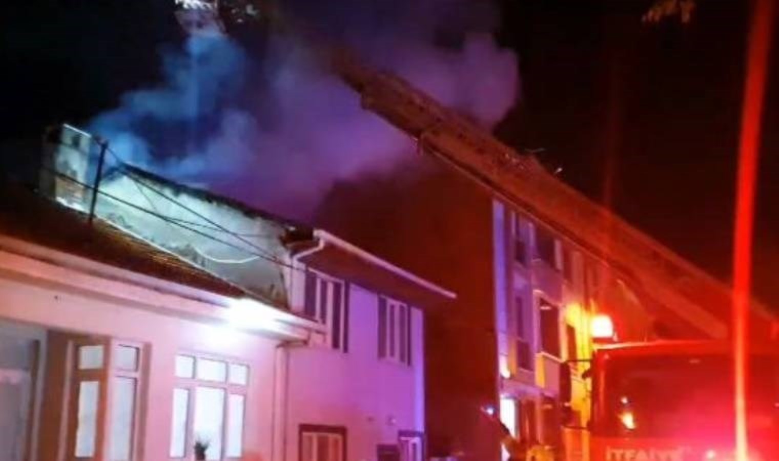 İki kardeşin tehlikeli oyununda faciadan dönüldü