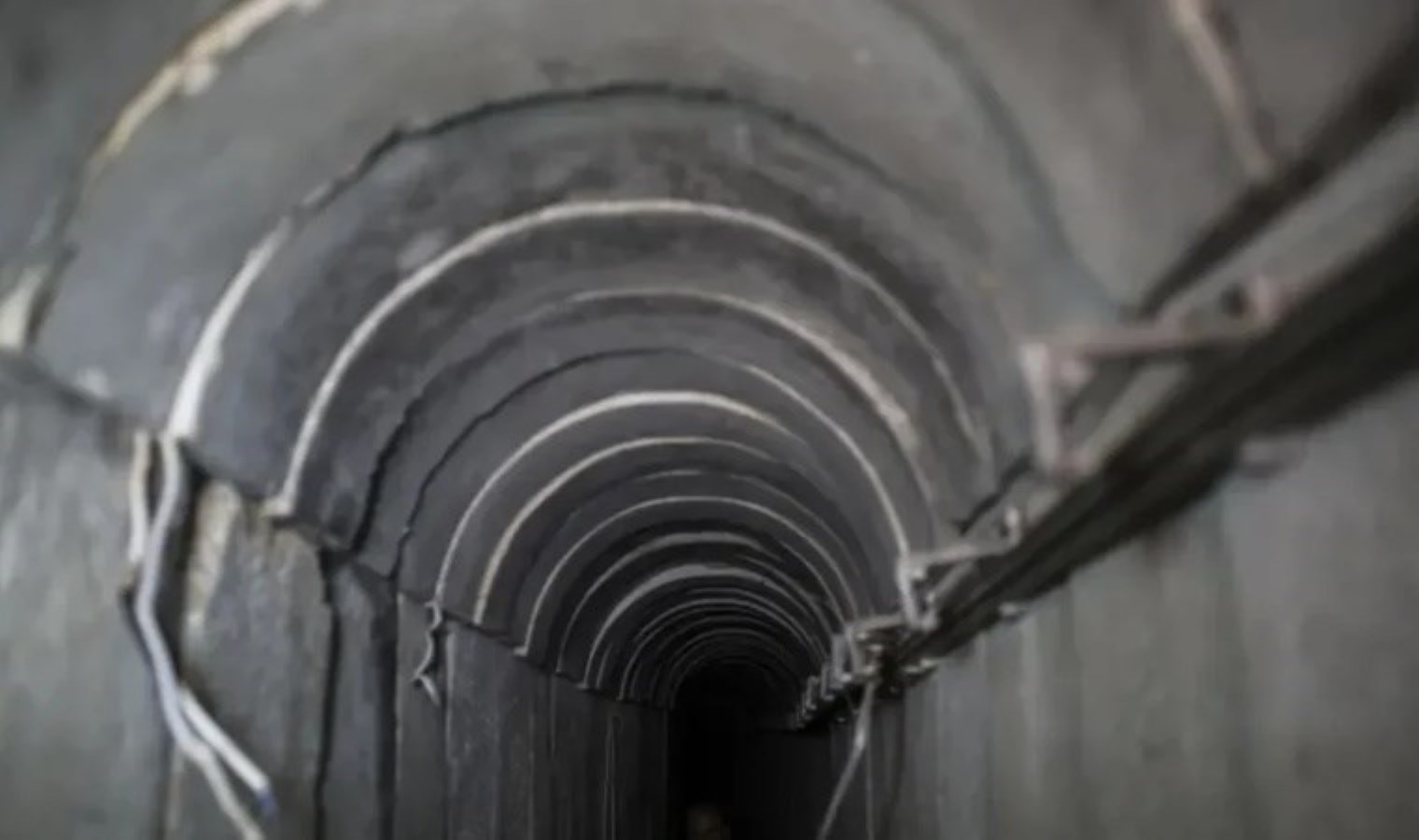 İran’da bir ilk: Savunma tüneli inşa edecek