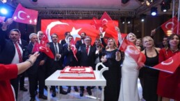 İş insanları Cumhuriyet Balosu’nda buluştu