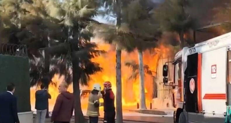 İzmir’de kimya fabrikasında yangın paniği!