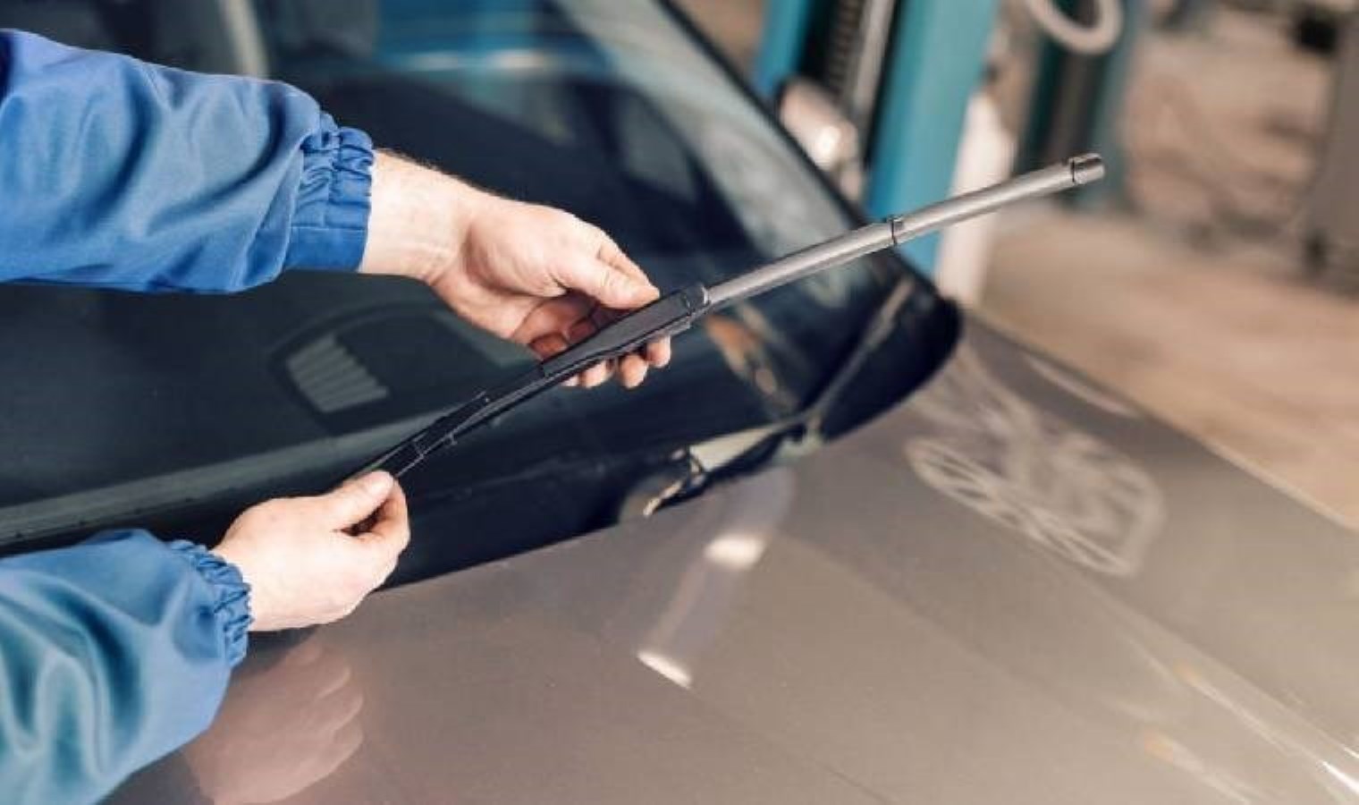 İzmir’de otomobilin sileceğini kaldırdı, para cezası aldı!