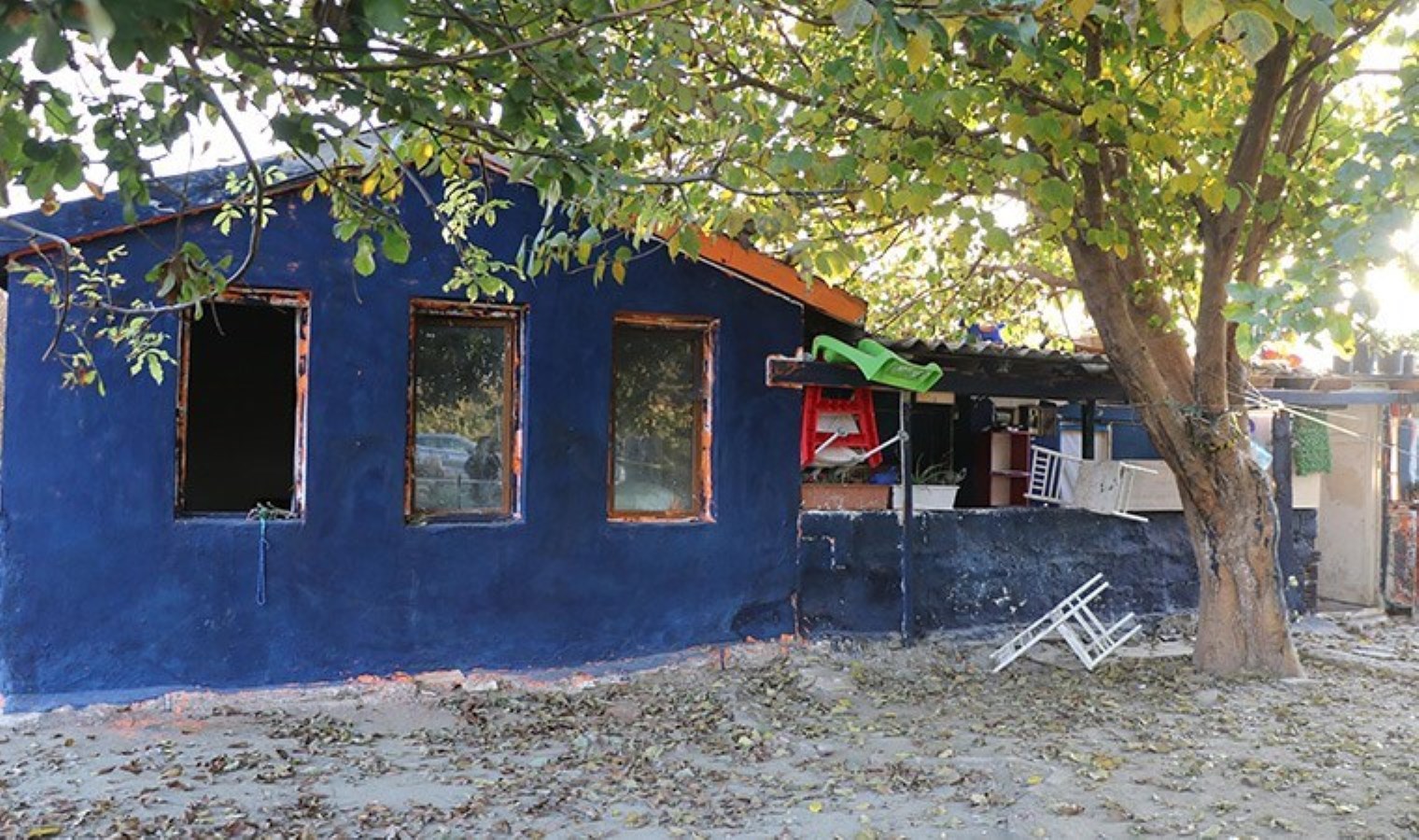 İzmir’de, yangında 5 kardeşin öldüğü mahallede sessizlik: Anne, akrabasının yanına yerleşti