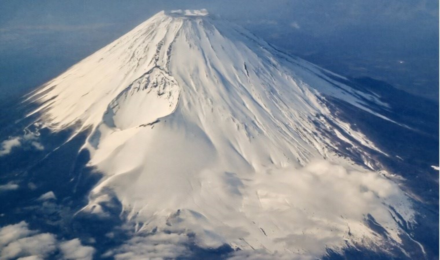 Japonya’nın ikonik Fuji Dağı’nda 130 yılın rekoru kırıldı