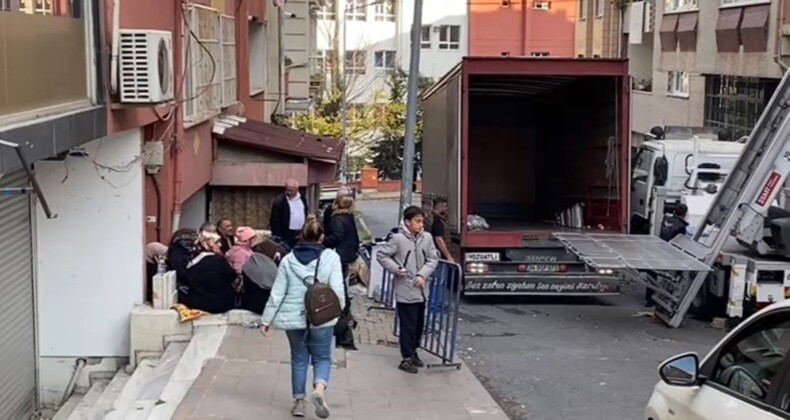 Küçükçekmece’de ağır hasarlı 5 katlı binaya ‘tahliye’ izni