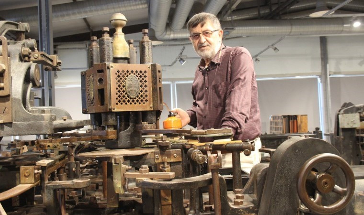 Müzenin en yaşlı üyesi: 140 yıllık ‘zarf makinesi’ hala çalışıyor