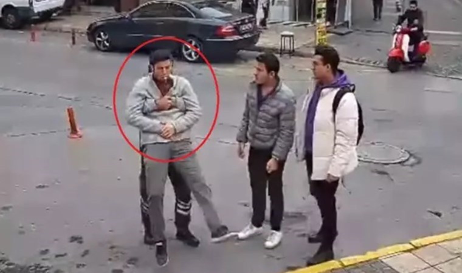 Nefes borusuna şeker kaçan kişiyi ‘Heimlich manevrası’ ile kurtardı