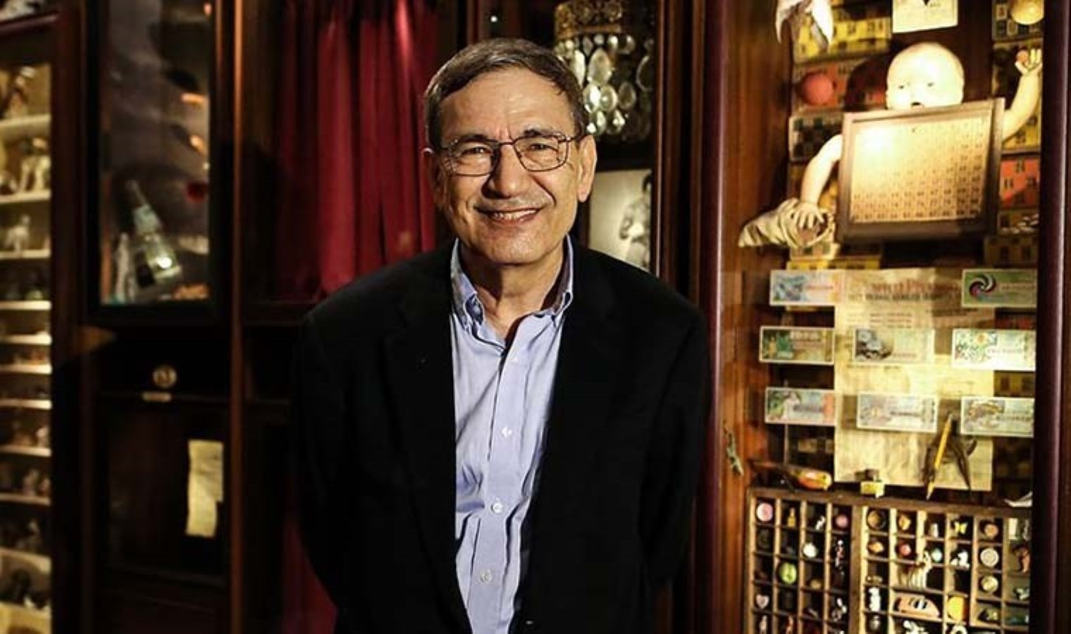 Orhan Pamuk’un ‘Şeylerin Tesellisi’ sergisi Prag’da sanatseverlerle buluştu