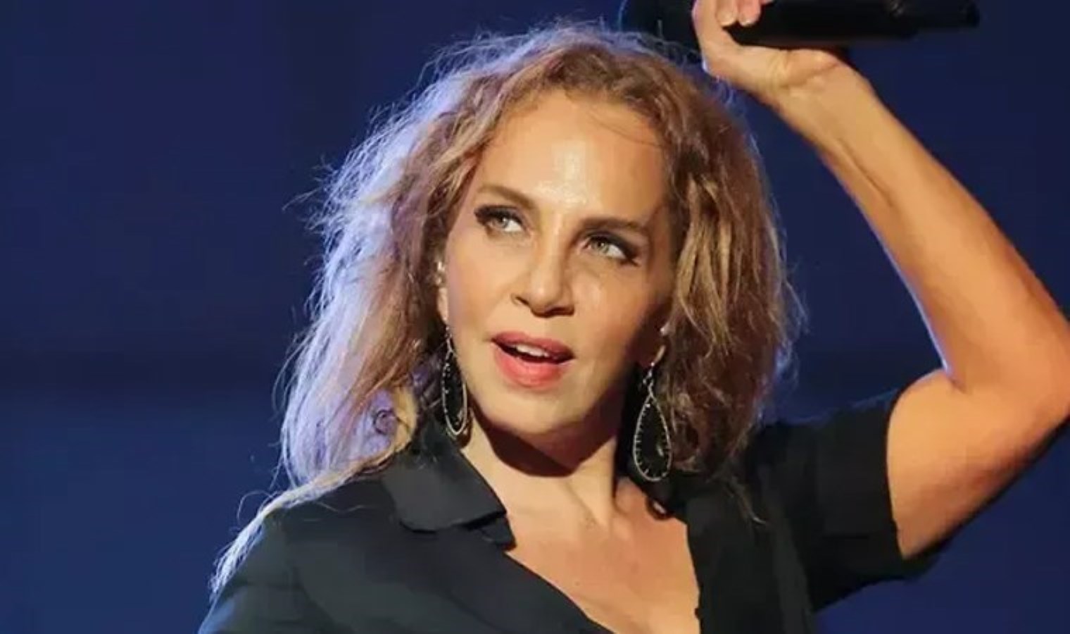Sertab Erener ‘Saygı1’ etkinliğinde gözyaşlarına hakim olamadı