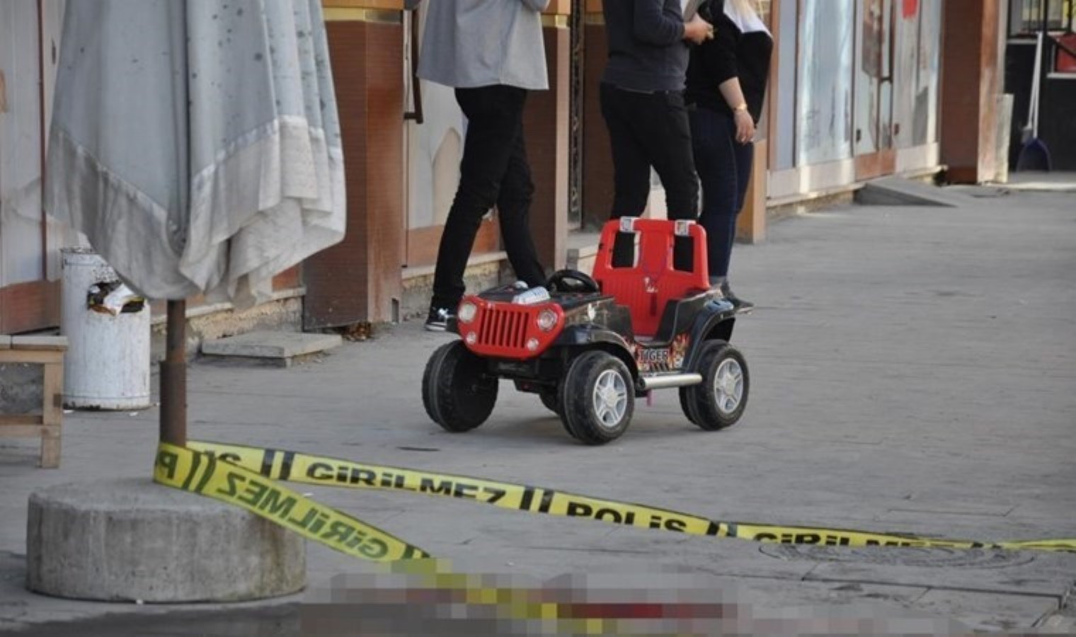 Sokakta oynarken ‘maganda kurşunu’ ile vurularak ölen küçük Muhammet defnedildi