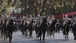 TBMM önünden ilk Meclis binasına ’29 Ekim’ korteji