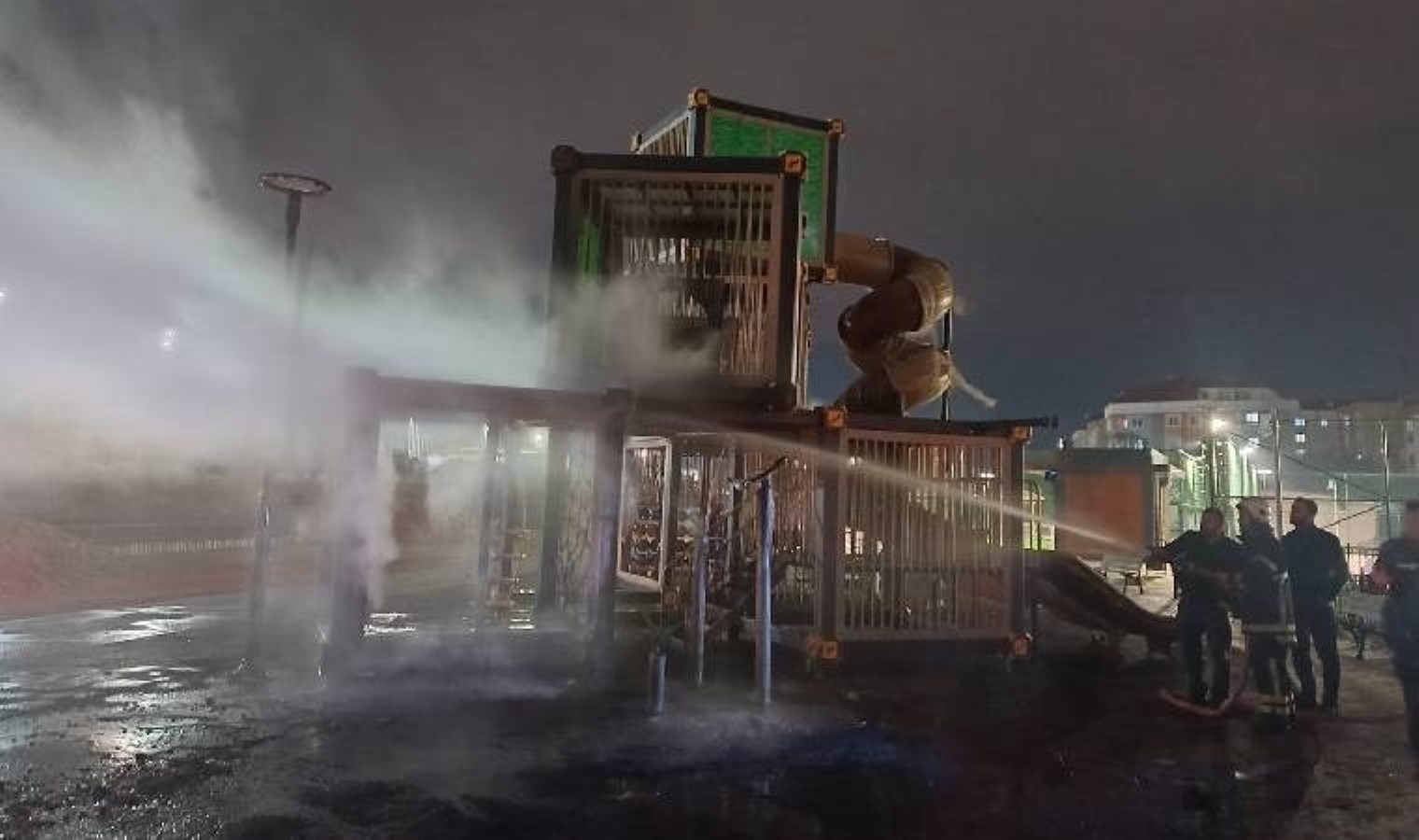 Tekirdağ’da çocuk oyun parkında yangın!