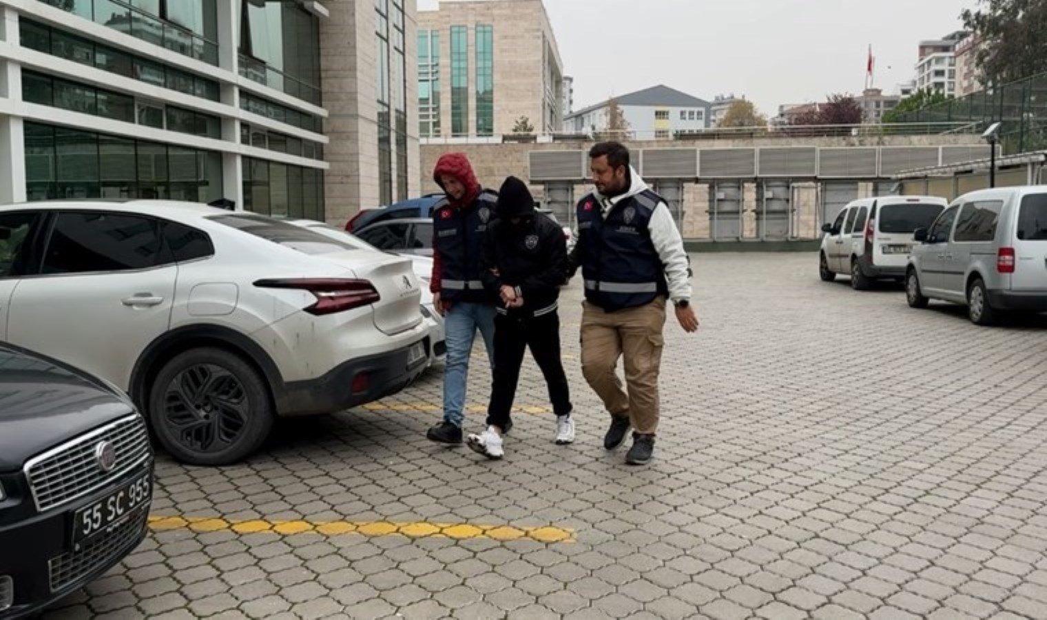 Yasadışı bahse teşvik suçundan gözaltına alındı