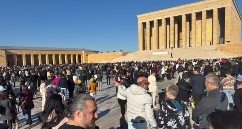 Yurttaş Ata’sına koştu: Anıtkabir’de 10 Kasım öncesi ziyaretçi yoğunluğu