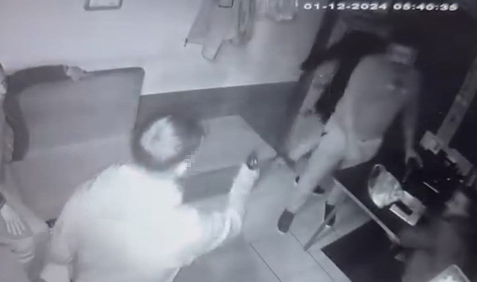 16 yaşındaki çocuktan taksi durağına silahlı saldırı: 20’den fazla suç kaydı!