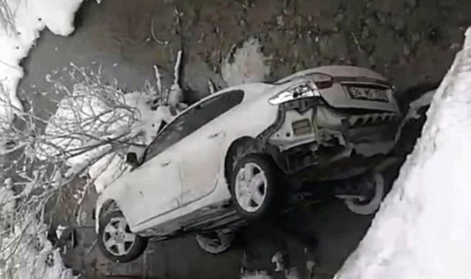 AKP’li meclis üyeleri trafik kazası geçirdi