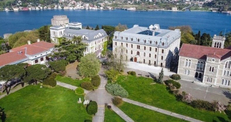 Boğaziçi Üniversitesi’nde öğrenci ve akademisyenler şikâyetçi