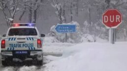 Bolu Dağı’nda yağış sürüyor… Sürücülere kar lastiği uyarısı