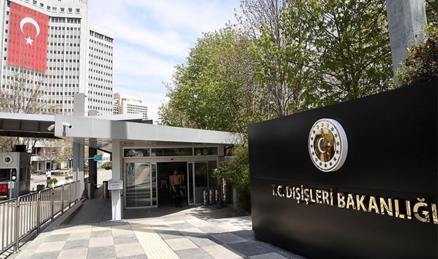 Dışişleri Bakanlığı’ndan ‘Suriye’ açıklaması: ‘Dikkatle izliyoruz’