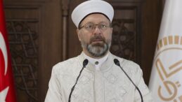 Diyanet İşleri Başkanı Ali Erbaş’tan ‘eksik’ 25 Kasım mesajı: Türkiye’deki kadınları ‘unuttu’