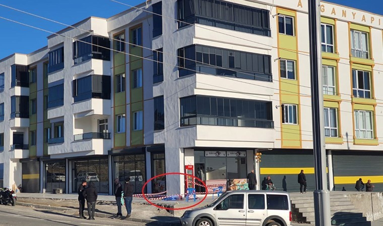 Diyarbakır’da şüpheli ölüm: 3’üncü kattan düşen kadın hayatını kaybetti