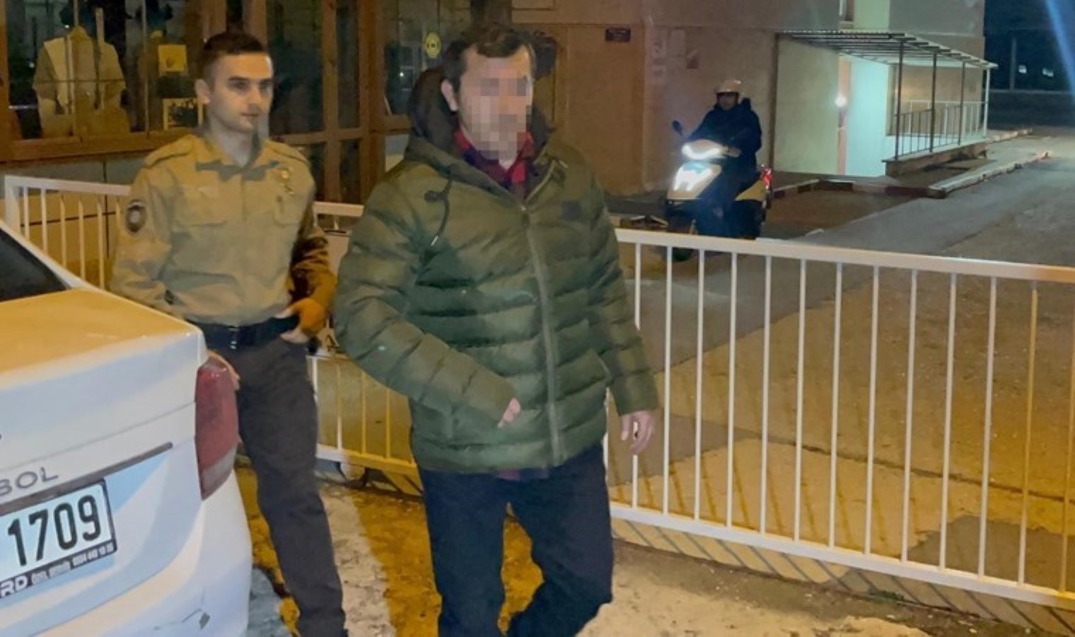 Ehliyet sınavına kameralı düzenekle girdi: Yakalandı!