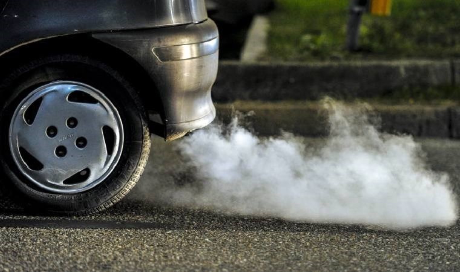 Eskişehir’de acı olay… Tamir ettiği otomobilin egzoz gazından zehirlendi!