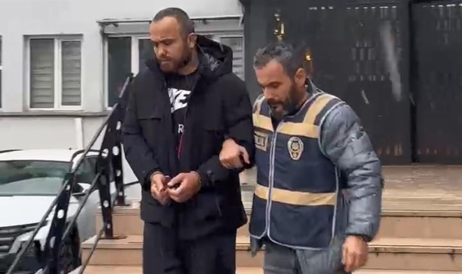 Firari, evini taşırken yakalandı: ‘Buraya kadarmış’ dedi