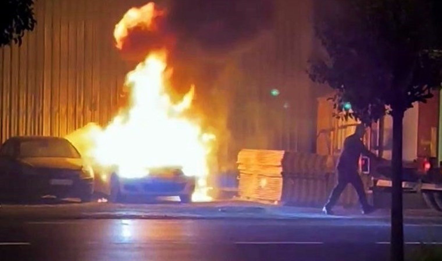 Gece yarısı korku dolu anlar: Kontağı çevirince bir anda dehşeti yaşadı!