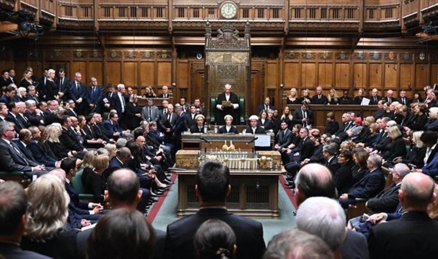 İngiltere’de 60’dan fazla milletvekili İsrail’e yaptırım uygulanması çağrısında bulundu